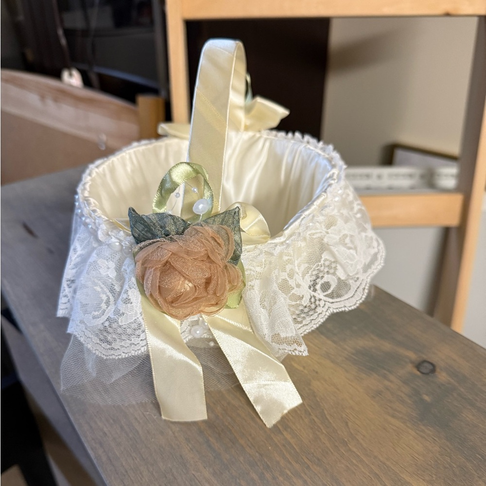 Elegant Lace Flower Basket with Ribbon